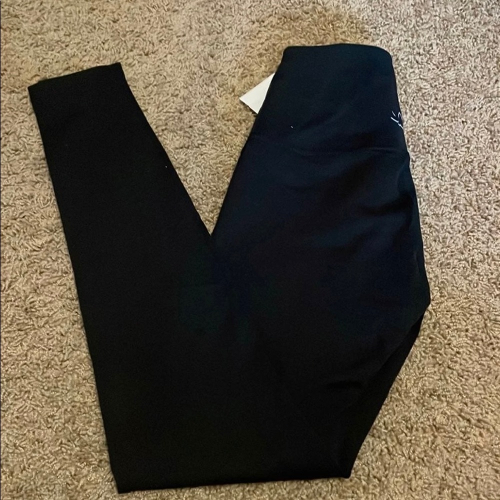 NWT Beyond Yoga black leggings.